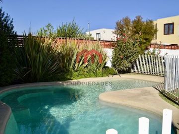 Casa en Venta en Santa Elena, Barrio Laguna