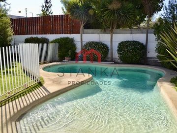 Casa en Venta en Santa Elena, Barrio Laguna