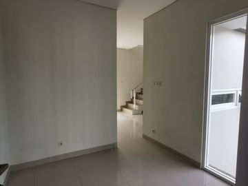 Dijual Rumah Mewah Luas 2 Lantai Tengah Kota Dekat Mirota Godean