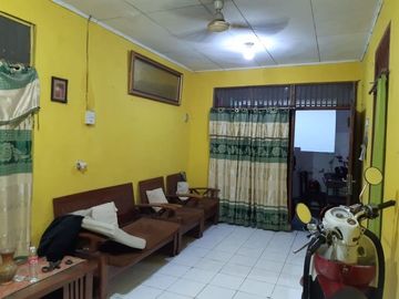 Rumah Hoek di Jl. Taruna Serdang Kemayoran, Jakarta Pusat