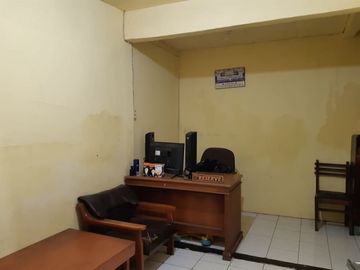 Rumah Hoek di Jl. Taruna Serdang Kemayoran, Jakarta Pusat