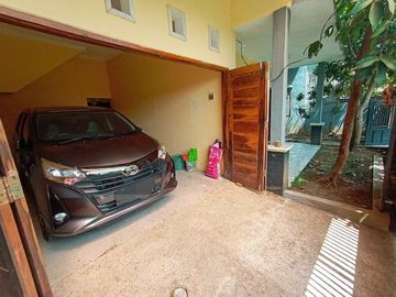 Rumah 2 Lantai Luas 154 di Sengkaling kota Malang