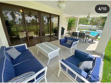 VENDO CASA DE PLAYA EN VISTA MAR SAN CARLOS CON PISCINA