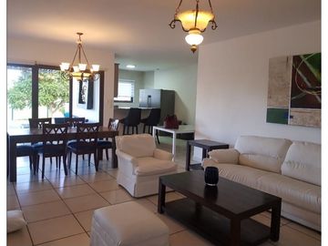 VENDO CASA DE PLAYA EN VISTA MAR SAN CARLOS CON PISCINA