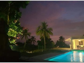 VENDO CASA DE PLAYA EN VISTA MAR SAN CARLOS CON PISCINA