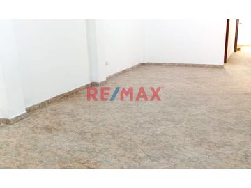 🏡 Descubre tu nuevo hogar en Chiclayo 🌟

Te presentamos un acogedor departamento 🚪 de un solo piso con cochera, perfectamente diseñado para combinar
