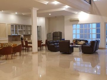 RUMAH 2 LANTAI MEWAH SUTERA BUANA ALAM SUTERA HARGA NEGO DEKAT TOL