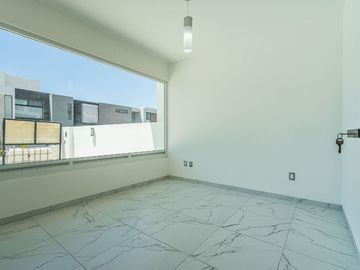 Casa en Lomas de Juriquilla con Terraza  y Roof Garden  J2