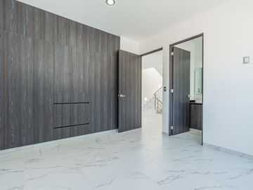 Casa en Lomas de Juriquilla con Terraza  y Roof Garden  J2