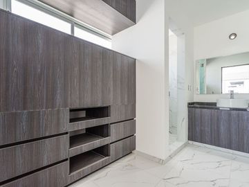 Casa en Lomas de Juriquilla con Terraza  y Roof Garden  J2