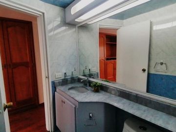 apartamento en venta en rosales. Cod V4735