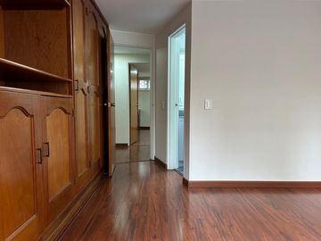 apartamento en venta en rosales. Cod V4735