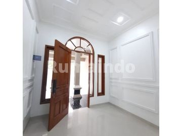 Dijual Rumah Cluster Mewah di Jln Sadar Raya Jagakarsa Jakarta Selatan