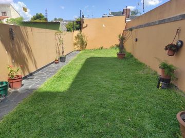 Venta PH tipo casa 4 ambientes Villa Luzuriaga