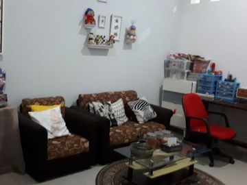 Rumah pesona bali bojongsoang dekat buah batu, ciwastra, ciganitri