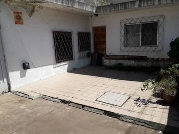 Casa PH en venta en Moron Sur