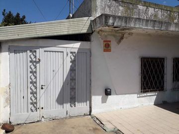 Casa PH en venta en Moron Sur