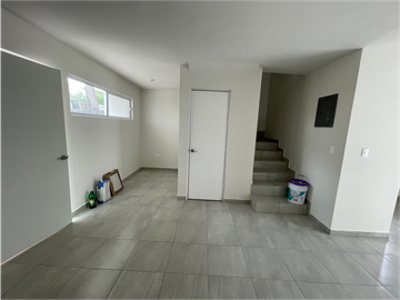 CASA EN VENTA  NUEVA  A ESTRENAR  ZONA NORTE