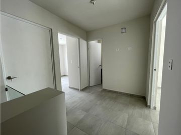 CASA EN VENTA  NUEVA  A ESTRENAR  ZONA NORTE