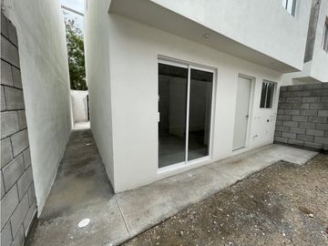 CASA EN VENTA  NUEVA  A ESTRENAR  ZONA NORTE