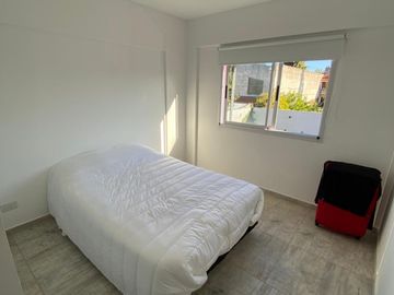 Excelente Departamento de 2 ambientes con cochera. Morón