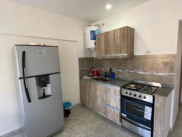 Excelente Departamento de 2 ambientes con cochera. Morón