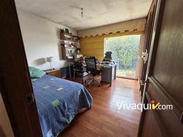 Casa en venta de 5 dorm. en Las Condes