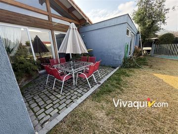 Casa en venta de 5 dorm. en Las Condes
