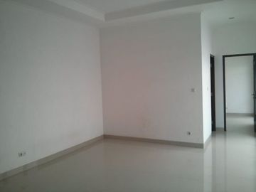 Rumah 2 lantai dalam cluster di jagakarsa
