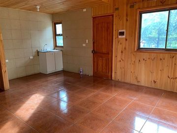 CASA CON 1000 M2 DE TERRENO CERCANA AL CENTRO DE PUCÓN