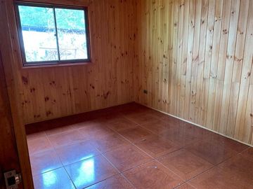 CASA CON 1000 M2 DE TERRENO CERCANA AL CENTRO DE PUCÓN