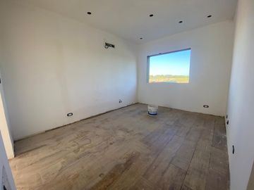 Ricordi Negocios Inmobiliarios, Casa en Santa Lucia, Pilar del este!