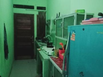 Rumah second rapi dan terawat, strategis surat lengkap