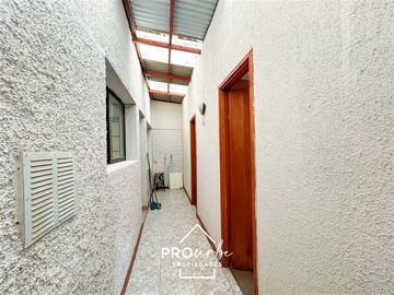 Casa con amplio terreno Las Condes