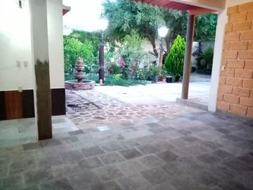 CASA EN VENTA EN TEQUISQUI APAN