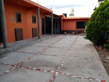 CASA EN VENTA EN TEQUISQUI APAN