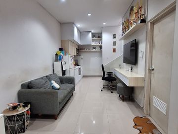 Rumah 2 Lantai 14 Menit ke Terminal Kalideres SHM Bebas Banjir J-49633