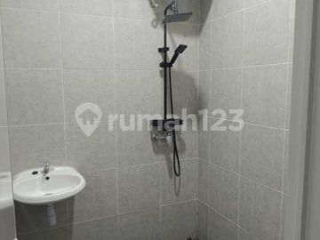 Rumah Kost 4 Lantai Full Penyewa Taman Palem