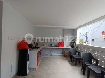 Rumah Kost 4 Lantai Full Penyewa Taman Palem
