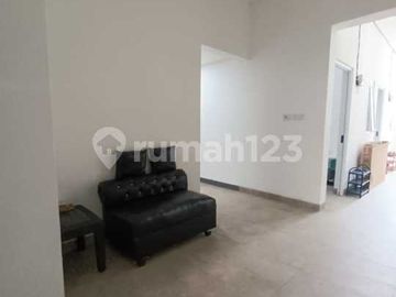 Rumah Kost 4 Lantai Full Penyewa Taman Palem