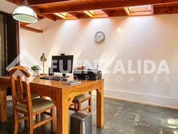 Casa en venta de 4 dorm. en condominio en La Reina,