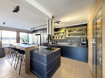 Penthouse Dúplex amoblado con hot tub y terraza privada