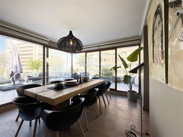 Penthouse Dúplex amoblado con hot tub y terraza privada