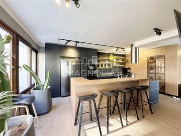 Penthouse Dúplex amoblado con hot tub y terraza privada