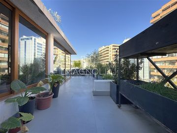 Penthouse Dúplex amoblado con hot tub y terraza privada