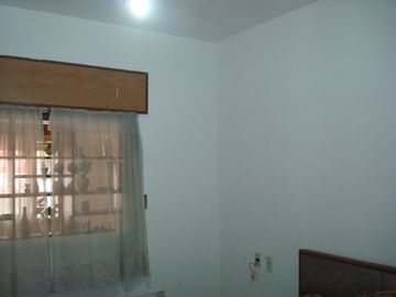 CASA TIPO DEPARTAMENTO - P.H. 3 AMBIENTES HAEDO NORTE - 1/2 CUADRA GAONA Y FASOLA -