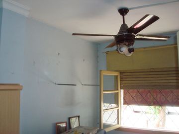 CASA TIPO DEPARTAMENTO - P.H. 3 AMBIENTES HAEDO NORTE - 1/2 CUADRA GAONA Y FASOLA -