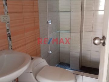 🏠 **¡Oportunidad Única en Pimentel, Chiclayo!** 🌟

Te presentamos esta amplia y versátil casa urbana en ESQUINA ubicada en la atractiva Urb La Plata