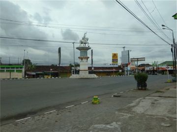 100 Jt-an: Timur Bandara, Cocok Homestay
