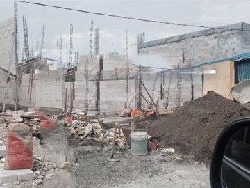 Rumah Tambak Medokan Ayu